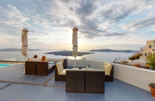 Fira Apartment | Neoklassiko Koukouli Family room