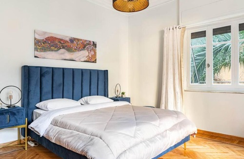 Makrigianni Apartment | New Huge 5BDR/2bath Apt(+netflix)/1min toAcropolis