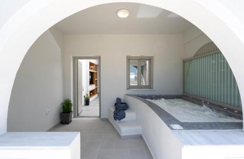 Vlychada Villa | New Sea Serenity Villas Next to the Sea With Private Jacuzzi