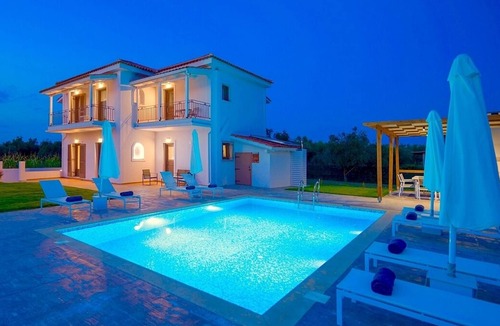 Kalpaki Villa | New Stylish Villa in a Quiet Location - Extensive Gardens, Private Pool and close to Sandy Beaches!