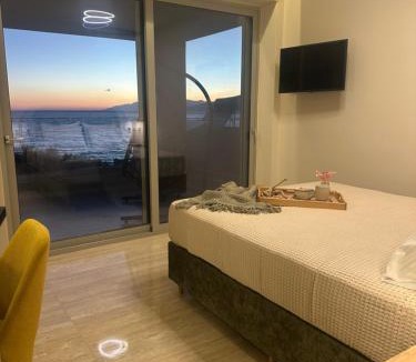 Kalamaki Apartment | Nicola's Mare