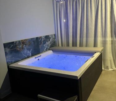 Vagia House | Nikoli House with Jacuzzi