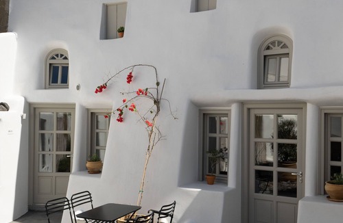 Megalochori Villa | Nisó Cave Suites