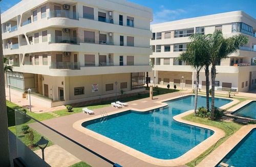Bouznika Apartment | nn“Sunny 2BR Apartment in Bouznika – 2 min to Beach, A/C, WiFi, Family-Friendly”