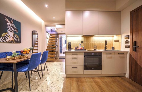 Nea Alikarnassos Apartment | Noble Heraklion Suites, Crete Azure Suite