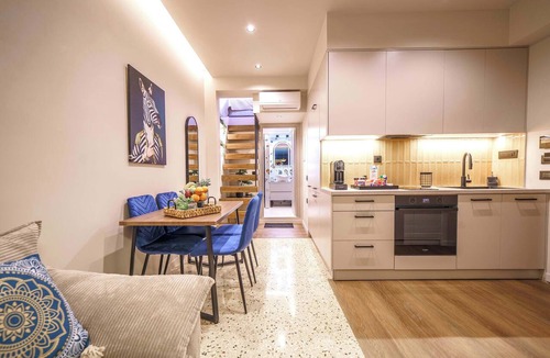Nea Alikarnassos Apartment | Noble Heraklion Suites, Crete Azure Suite