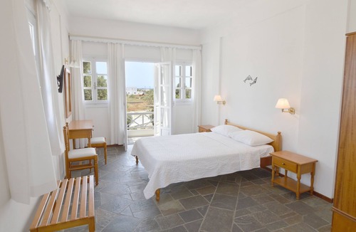 Agios Georgios Hotel | Nostos Studio