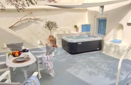 Finikia Villa | Nykteri Cave | A Terre Cave Villas