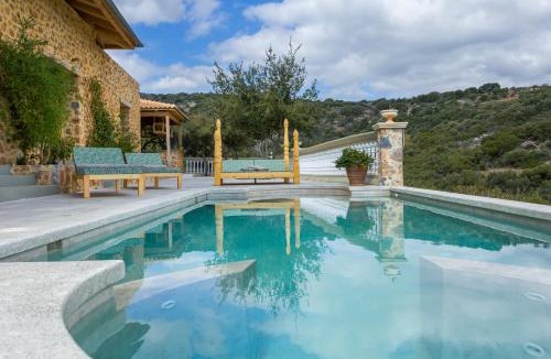 Peponidhes Villa | Oak Tree Estate
