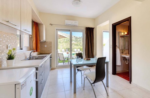 Exopoli Apartment | Oceana Suites & Villas - Cozy Sea View Suite