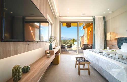 Heraklion Apartment | Oleas Suite Sun & Private Pool