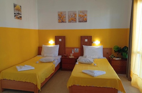 Kavos Apartment | on the STRIP-Studio 1