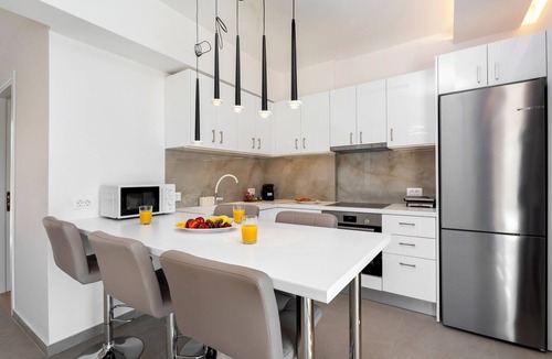 Lardos Villa | Orama Sunset | Emily Villa