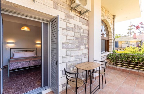 Lepreo Condo | Petrino Serene Nest - Majestic Gem