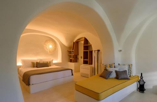 Episkopi Gonias Villa | Potamos Luxury House, Private Pool, Santorini