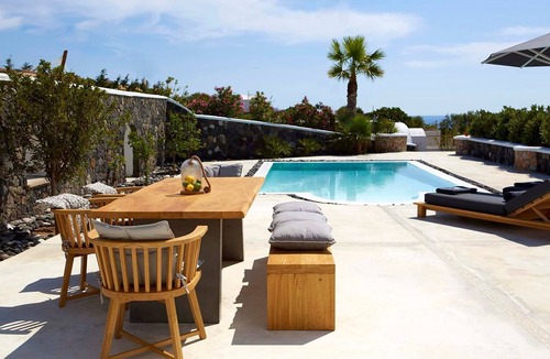 Exo Gialos Villa | Premium Santorini Villa | Villa Midas | 3 Bedrooms | Private Pool & Outdoor.