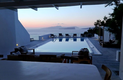 Akrotiri Villa | Presidential Villa - My Rental Homes