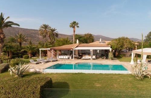 Melissopetra Villa | Private Coastal Villa in Nafplio