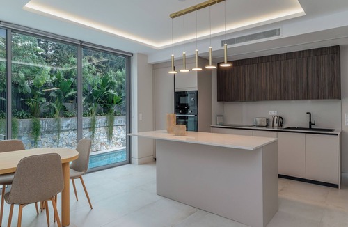 Voula House | Private Pool Villa | Walk to Beach & Voula Square