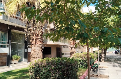 Ilisia Apartment | Quiet and bright - an authentic apartment near the Hilton