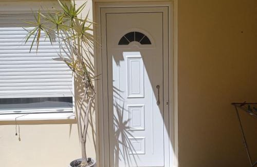 Nea Alikarnassos Apartment | Quiet studio near to the airport 1