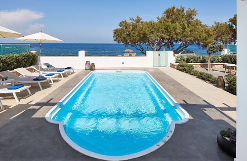 Monolithos Villa | R 106 Beach Villa Daily Maid Serv.Breakfast Incl. Sea Views with Private Pool