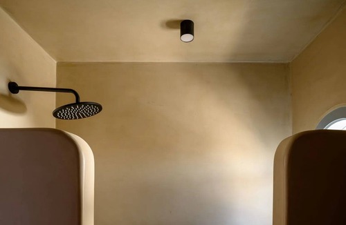 Santorini Villa | R 3251 Villa Hampus view suites with outdoor hot tub With Alarm Clock ,Central Heating & Internet a