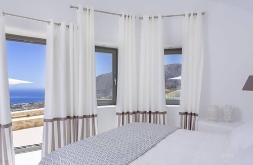 Episkopi Gonias Villa | R 832 Villa with Sea view Daily Maid Service Breakfast Included