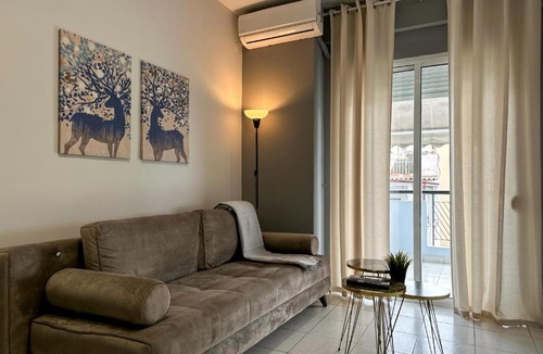 Vardaris Apartment | Raise Thessaloniki Urban Stay