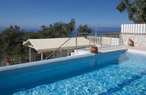 Magazia Villa | Restored Hamlet House for Adults with Light Interiors near Beach & Taverna