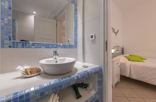 Firostefani Hotel | Reverie Santorini Hotel