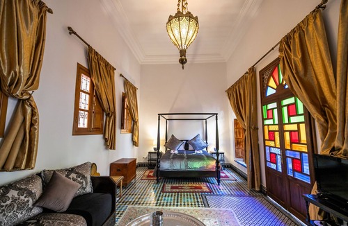 Layoun Bed & Breakfast | Riad Authentic Palace & Spa - Bassatine