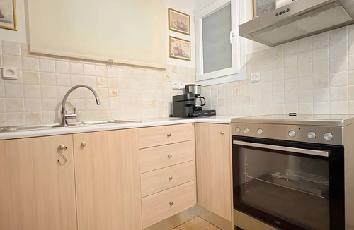 Pangrati Apartment | Rizari Art District – Modern Apartment in Central Athens