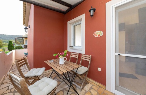 Gythio Villa | Ρόδι/Pomegranate near to sea with heating pool