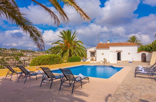 Fustera Villa | ROMANI