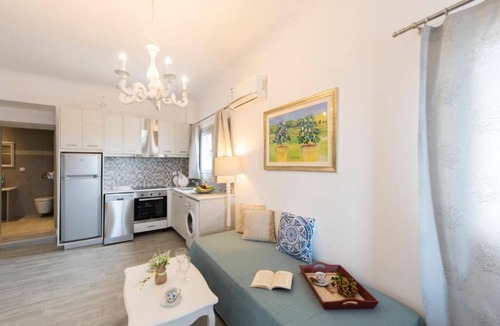 Vourvoulos House | Rose Suites