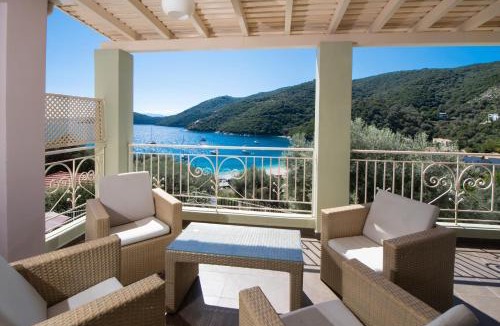 Mikros Gialos Apartment | Rouda Village