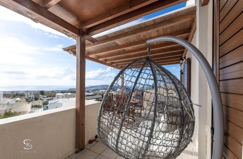 Megalochori Apartment | S&K Nayas Luxury Suite Santorini