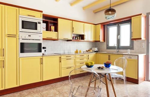 Santorini Villa | Saligari Villa with private pool & outdoor hot tub