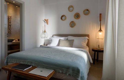 Megalochori Villa | Samsara - Santorini Luxury Tour