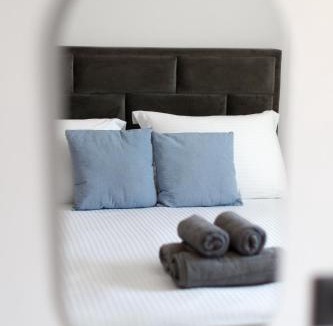 Fira House | San Constantino Boutique Villa