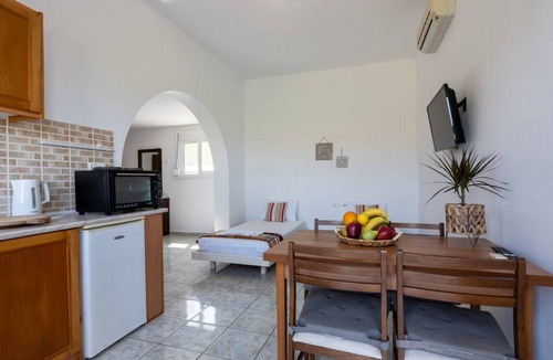 Malia House | Sandy Steps Beach Front Suite for 4