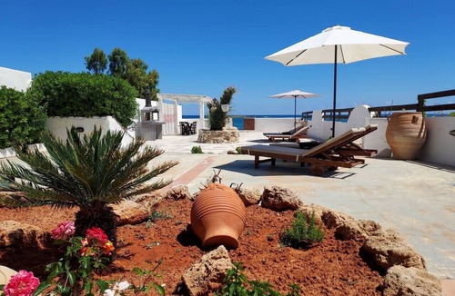 Malia House | Sandy Steps Beach Front Suite for 4