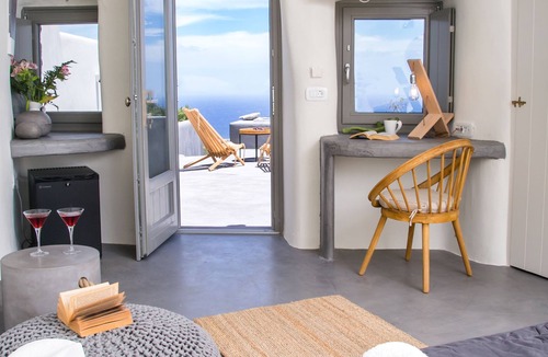 Vourvoulos House | Santorini Villas