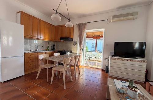 Skala Fourkas Apartment | Sea Lavie Apartment -180m Beach - Starlink WiFI - Balcony - 2 Bedrooms - 2 x AC