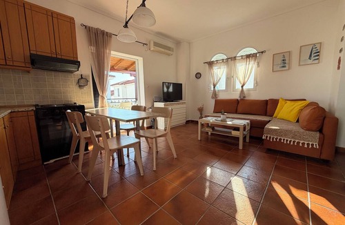 Skala Fourkas Apartment | Sea Lavie Apartment -180m Beach - Starlink WiFI - Balcony - 2 Bedrooms - 2 x AC