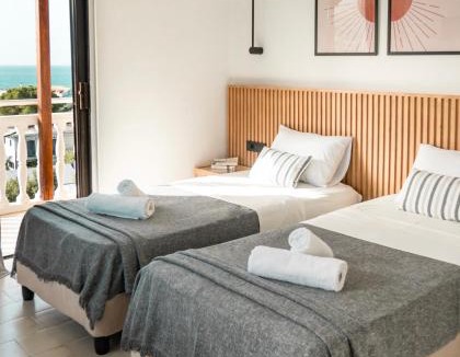 Alikanas Apartment | Sea View Studio at Xenios Avlais