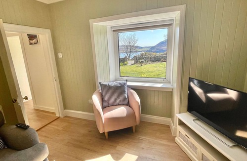 Talmine Cottage | Shepherd Moon - Sea View Cottage near NC500