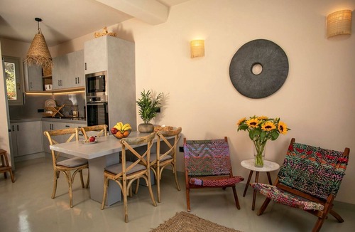 Finikia Villa | Signature Santorini Villa | 2 Bedroom Villa | Private Jetted Pool & Beautiful.