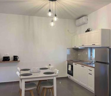 Kamari Apartment | Sklavadi Vineyard House